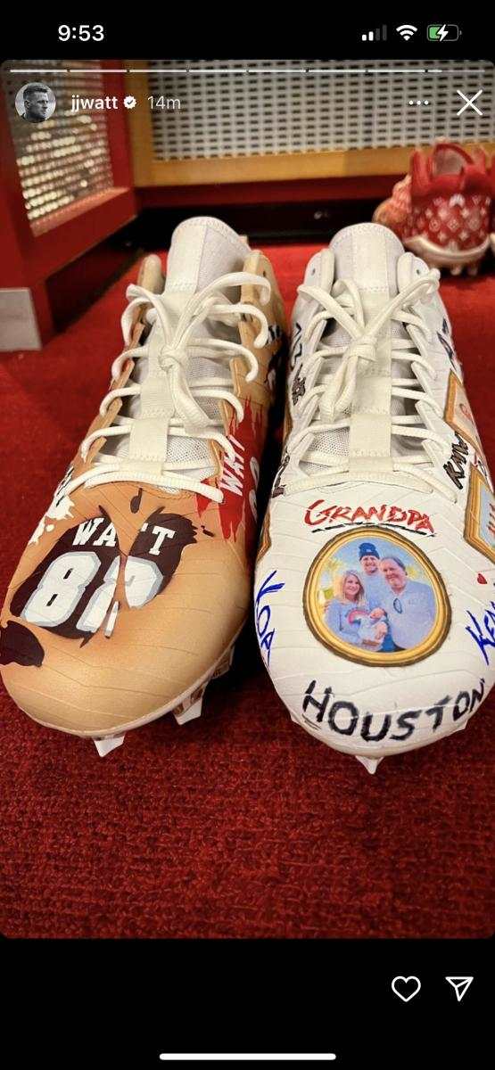 33CE5523-E727-42D1-93F0-11F18D6A5D46